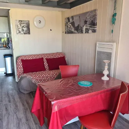 Holiday home Maisonnette Pour 4 Pers Avec Vue Leucate